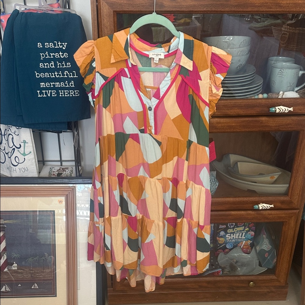 Colorful Dress with Ruffle Sleeves